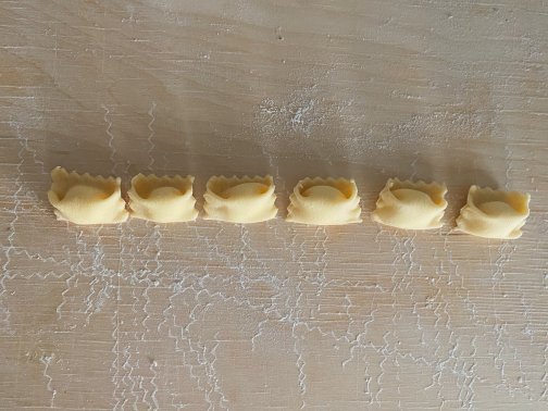 Agnolotti shaping 4.JPG
